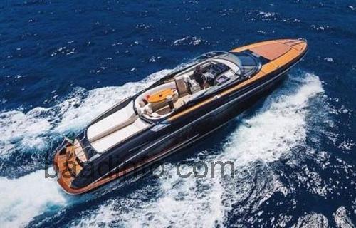Riva 44 anmeldelser og tekniske specifikationer
